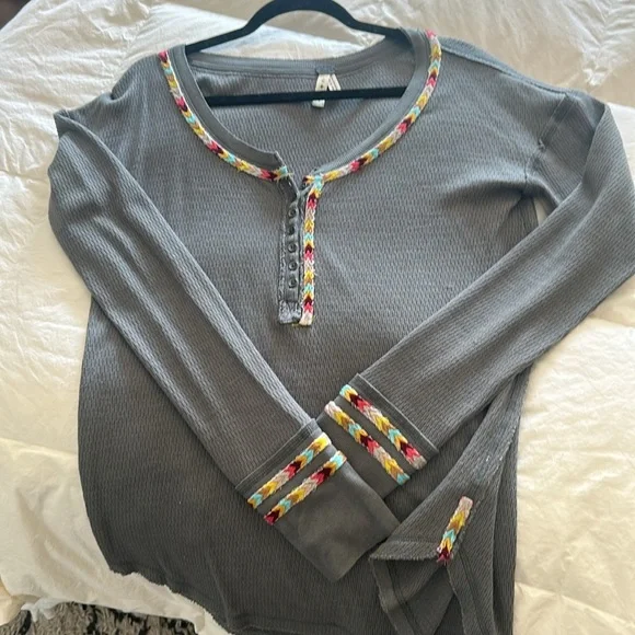 We The Free Rainbow Thermal Henley Long Sleeve Women's Size L, Dark Gray - Picture 2 of 12